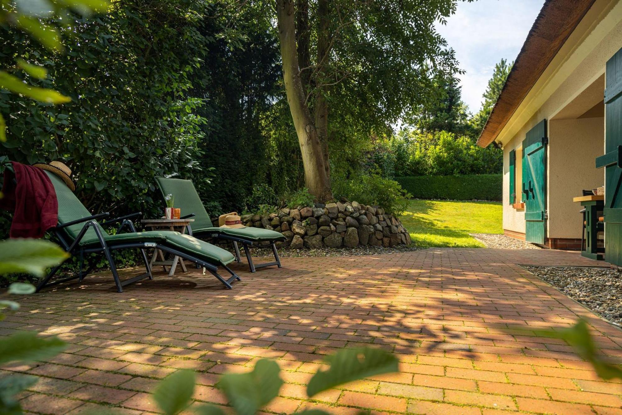 Ferienhaus Preetz 1A - Idylle Unter Reet Burtevitz Exterior foto