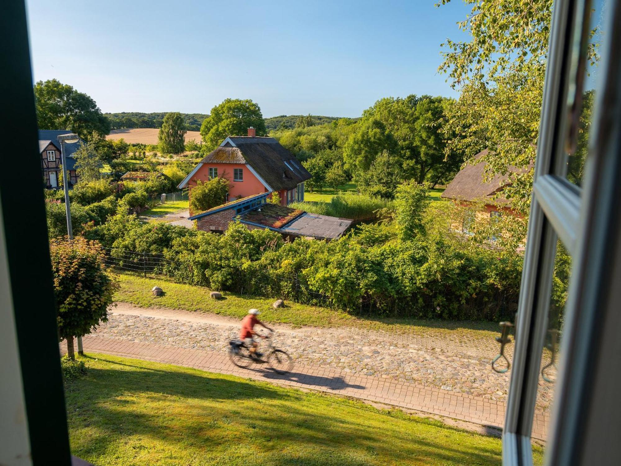 Ferienhaus Preetz 1A - Idylle Unter Reet Burtevitz Exterior foto