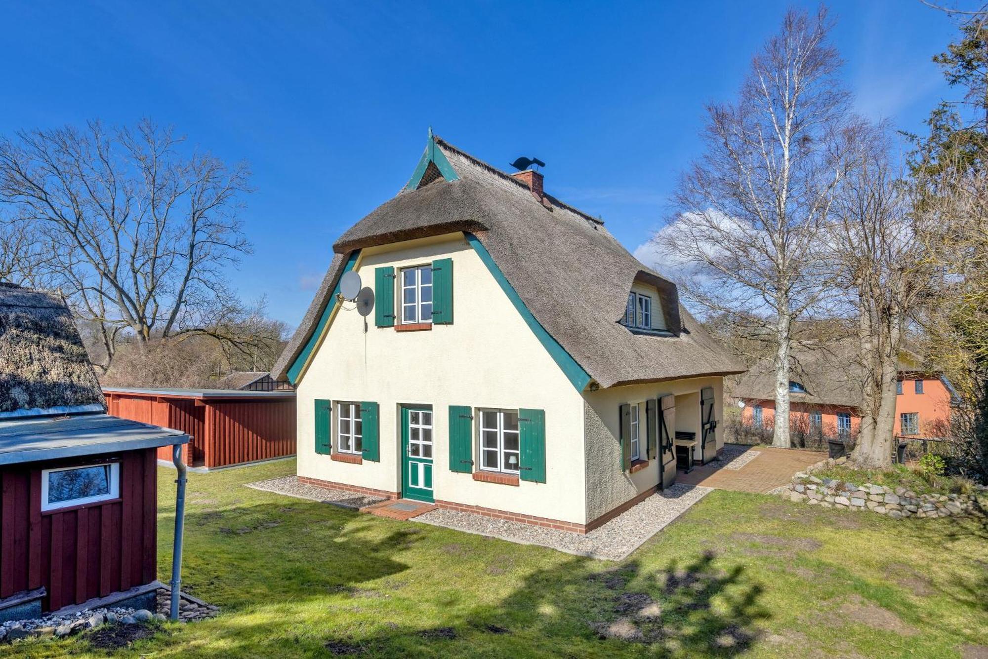 Ferienhaus Preetz 1A - Idylle Unter Reet Burtevitz Exterior foto